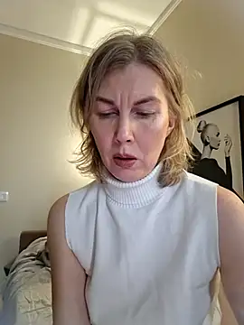 Chat XXX en directo de stellahere8
