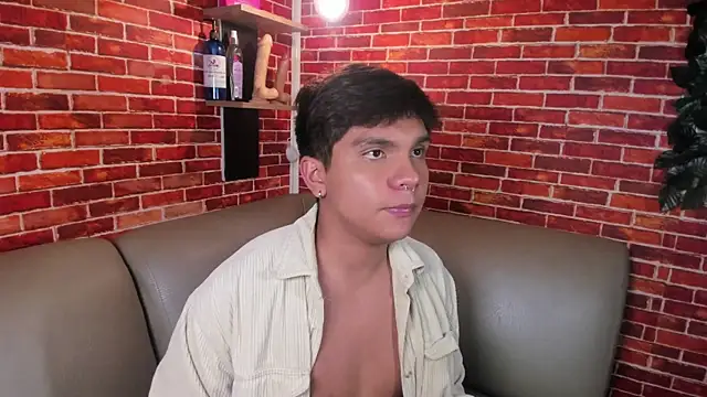 Thiago_Kozak élő XXX-chatje