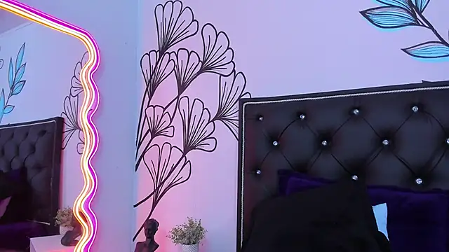 Chatroom XXX en direct de Sweet_Ariadna_