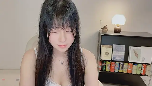 OnechestnutのライブXXXチャット