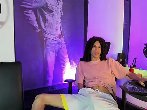 Show modela anddy_hugecock na web-kameri
