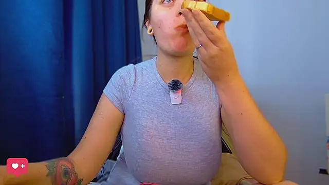Chat +18 de Ann_mikela ao vivo