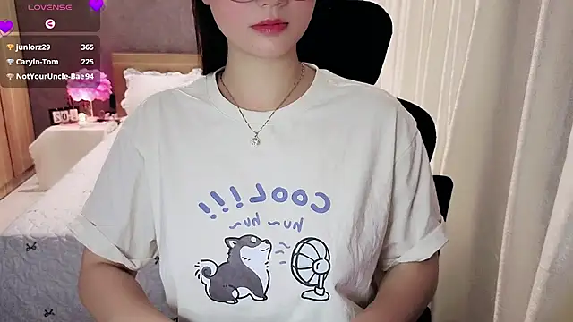 JENNIE-16 Show in webcam