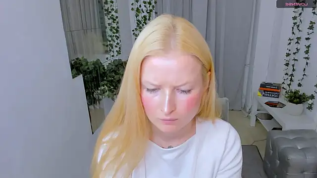 Laly_Peach's Live XXX Chat