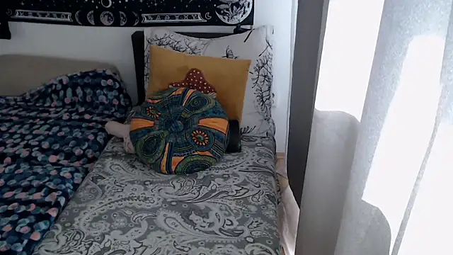 AlienforTwenty Chat XXX in diretta