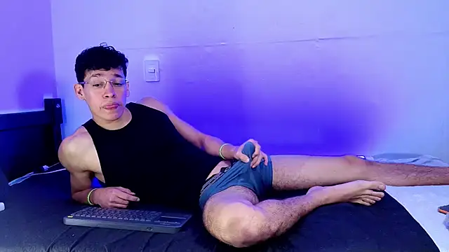 Luke_Muscle Live XXX-Chat