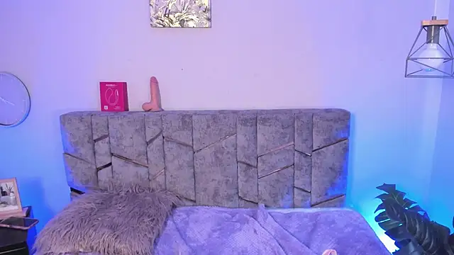 Alice_Vixen – Naživo chatovacia miestnosť