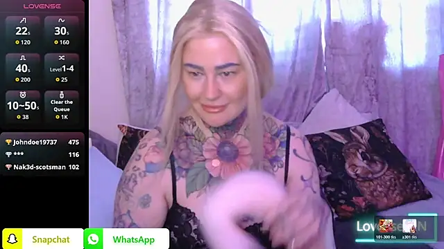 emobarbiedoll's Webcam Show