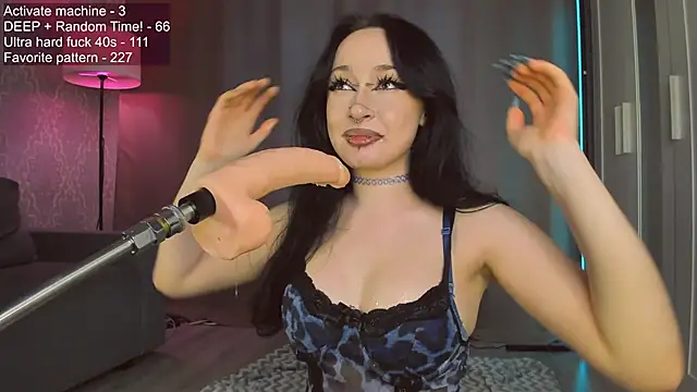 Juicy_Vikki's Live XXX Chat