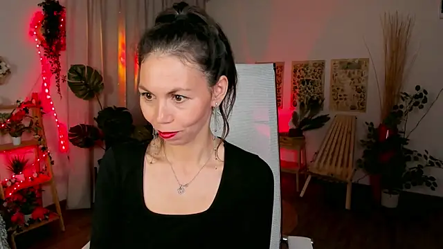 TrasyMorris' Live XXX Chat