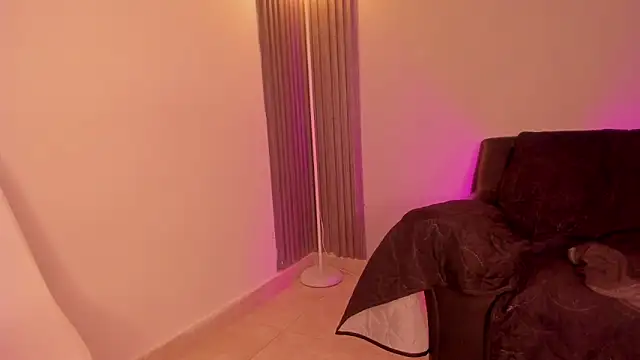 marxi_doll7 Adlı Modelin Canlı XXX Sohbeti