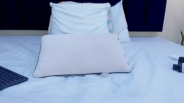 mayaevansmg élő XXX-chatje