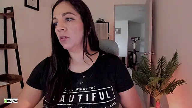 urcute_kitten Chat XXX in diretta