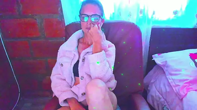 Živý XXX chat BrianaGarner