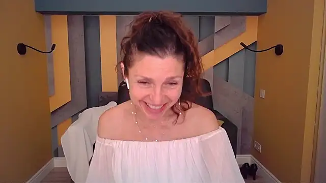 Chat +18 de EllaLong ao vivo