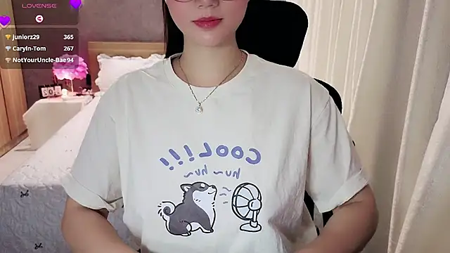 JENNIE-16 Adlı Modelin Canlı XXX Sohbeti
