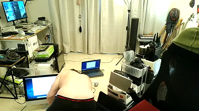 Chat +18 de 9VOLTT ao vivo