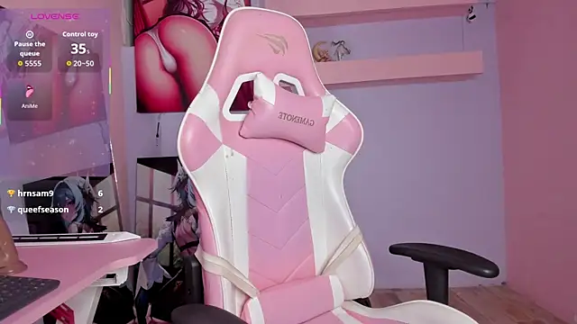 EmeelyMuller – Naživo XXX chat