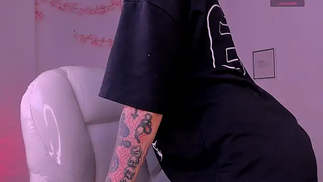 Czat XXX na żywo – Luci_Rose