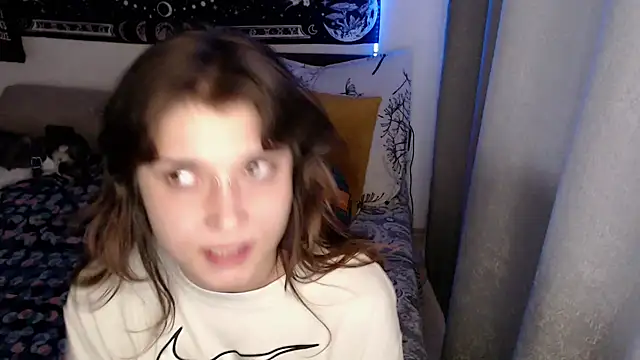 AlienforTwenty Adlı Modelin Canlı XXX Sohbeti
