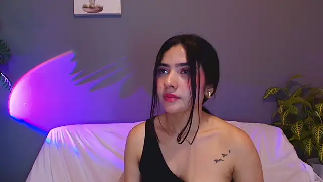 adara_johnson__ élő XXX-chatje