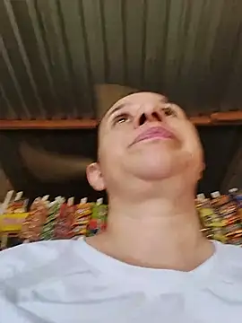 Živý XXX chat MIA-LARIOS