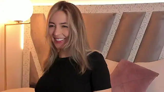 SoophieBlair_ Adlı Modelin Canlı XXX Sohbeti