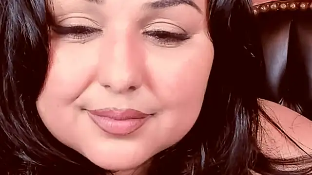 SelenaNoctis' Live XXX Chat