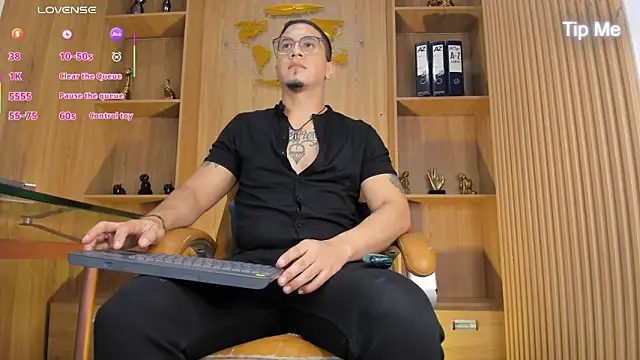 Chatroom XXX en direct de JoshMillerr_