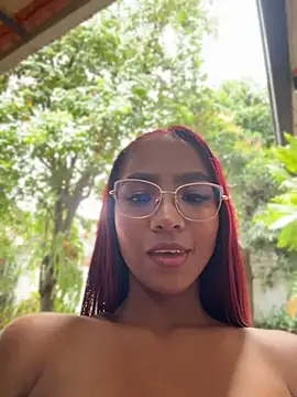 Chatroom XXX en direct de LucyLeah