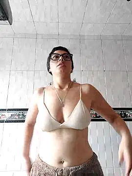 Waruicat's Live XXX Chat