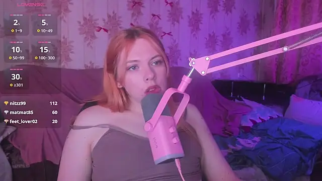 Cutie_Bambi Show in webcam