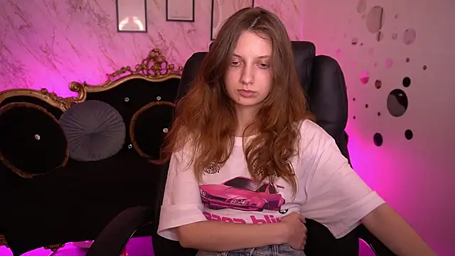 CuteeFoxy Chat XXX in diretta