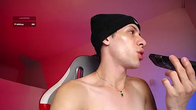 santiago_cutex 网络视讯表演