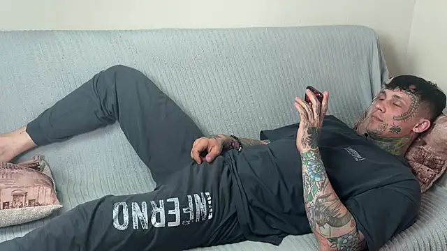Chat XXX en directo de Anubisgods