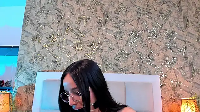 Chatroom XXX en direct de ValkyriaSteel