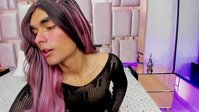 Show modela MiaBuny na web-kameri