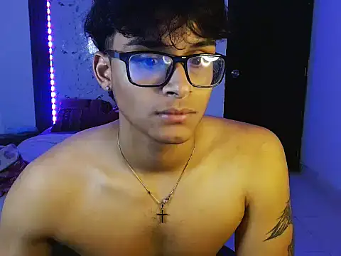 Živý XXX chat Mr_yisuzz