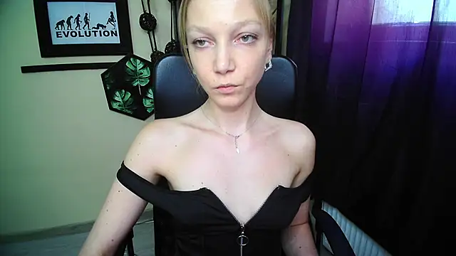 EmillyPlay's Live XXX Chat