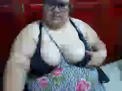 hotlesby4uxxx élő XXX-chatje