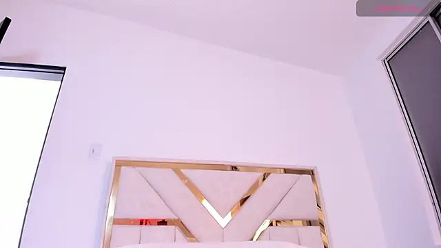 Živý XXX chat Silvanna-Casstro