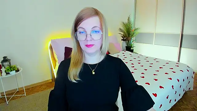 Chat +18 de YourUniverser ao vivo