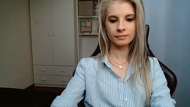 KristineGlow's Live XXX Chat