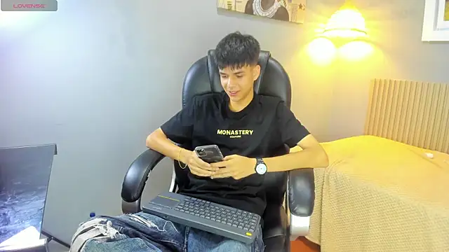 Webkamerová show maxim_rod