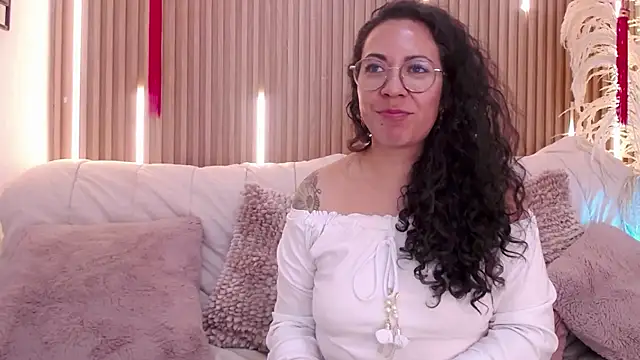 Chatroom XXX en direct de Velvet_Curly