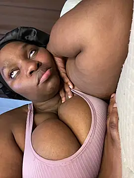 XXX chat uživo modela Blackpinkylips2025