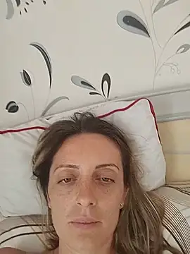 SophyGirl Adlı Modelin Canlı XXX Sohbeti
