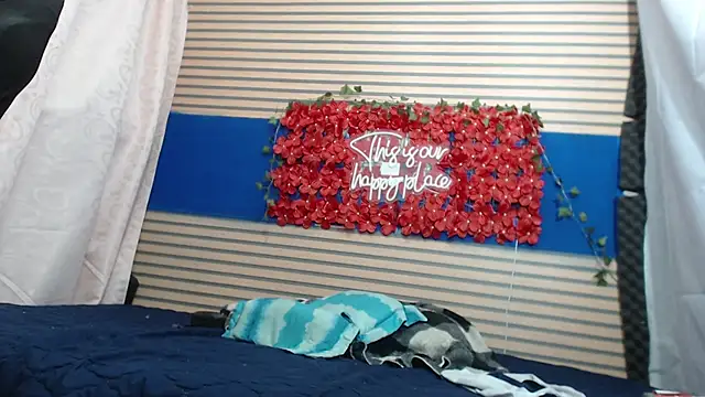rosse_2504 Adlı Modelin Canlı XXX Sohbeti