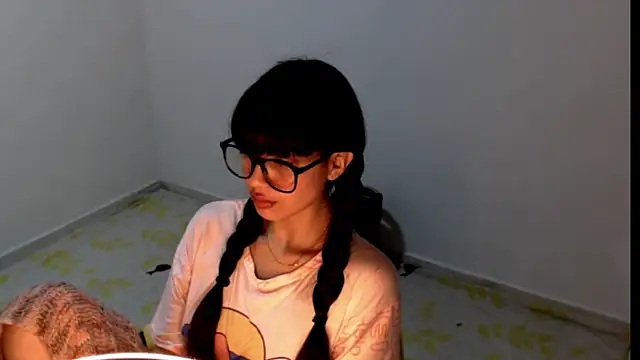 Chat XXX en directo de meganmiauu