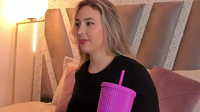 SoophieBlair_ Adlı Modelin Canlı XXX Sohbeti